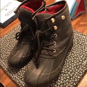 Tommy Hilfiger duck boots size 8